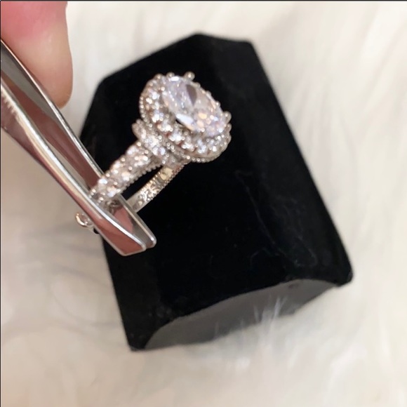 Halo Ring With Gorgeous Engagement Setting CZ Stones 925 NEW! - Picture 6 of 6